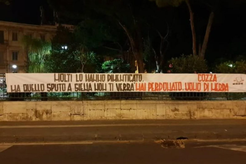 Messina: striscioni dei tifosi contro l'arrivo di Cozza
