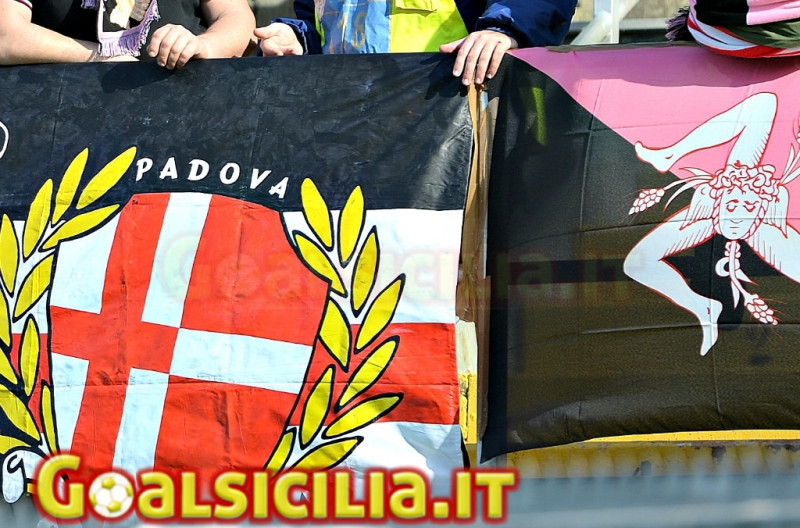 Palermo-Padova: dal settore ospiti ”Noi vogliamo questa sconfitta”