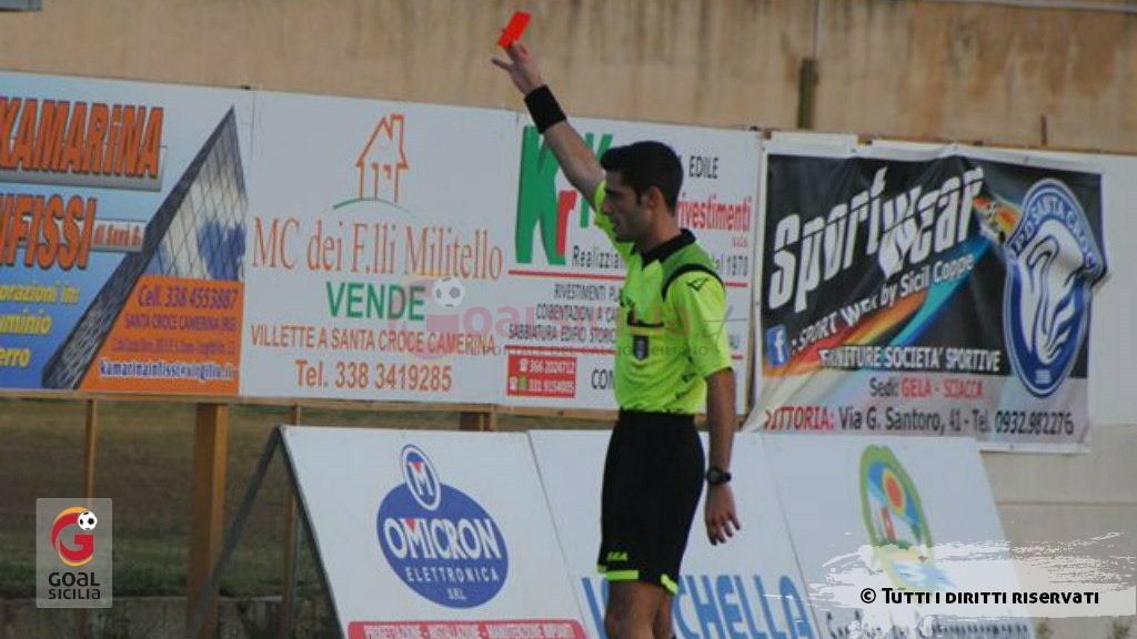 Seconda Categoria siciliana: calciatore squalificato per due anni per aver messo le mani addosso all’arbitro
