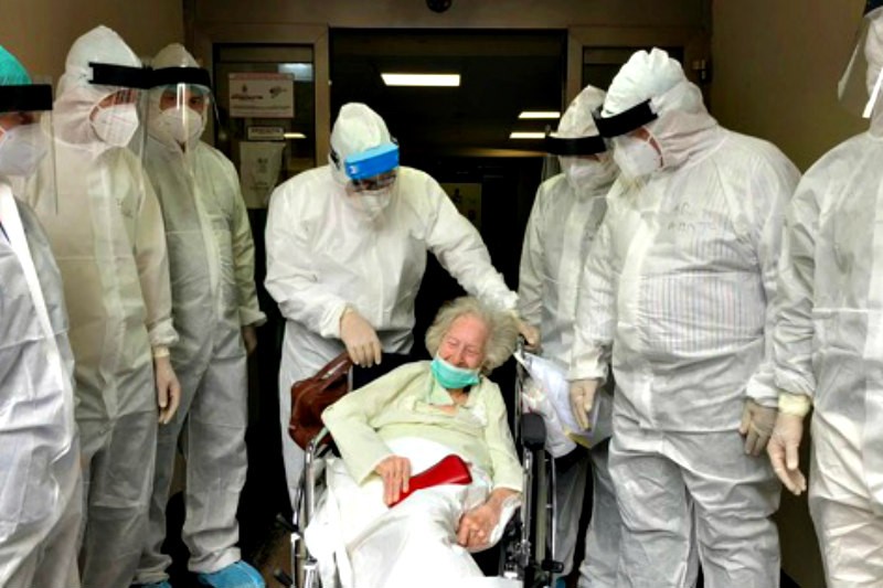 CoronaVirus: al Covid Hospital di Partinico guarita una donna centenaria