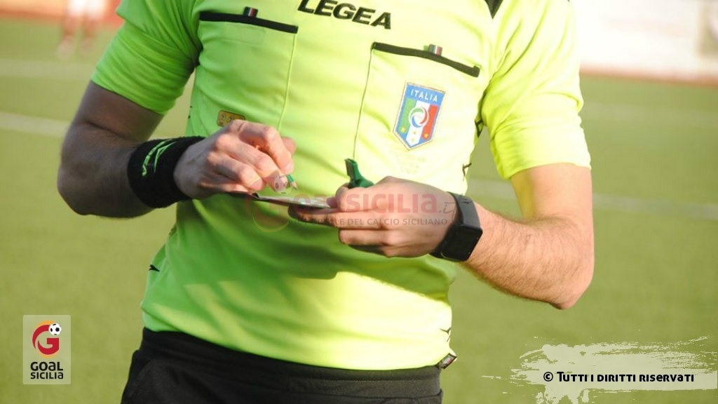 Calcio siciliano: aggredisce l’arbitro, cinque anni di squalifica per un calciatore