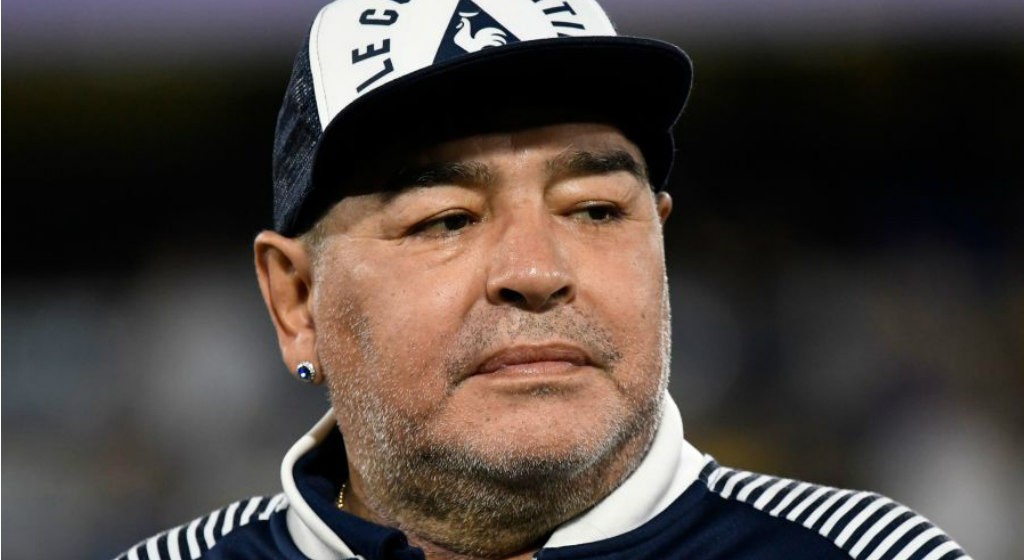 Morte Maradona: 8 imputati a processo “Interessati ad ucciderlo, dobbiamo capire perché”