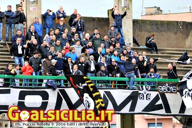 Rende-Sicula Leonzio: 1-0 il finale, per i bianconeri promozione rimandata