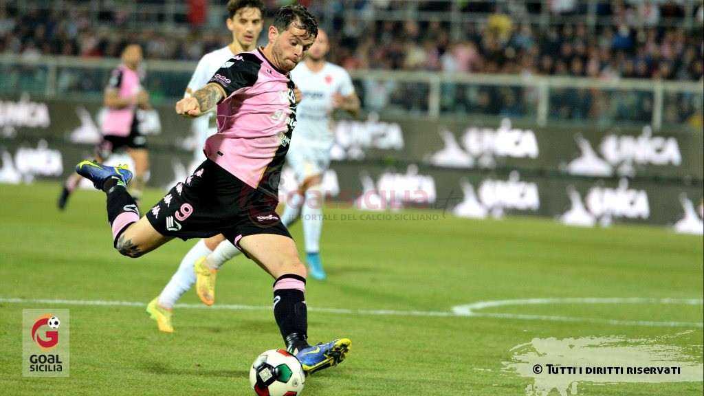 Palermo, Brunori: “Il primo obiettivo è la Serie B. Rispettiamo il Padova, ma conosciamo il nostro valore. Raggiungere Toni...”