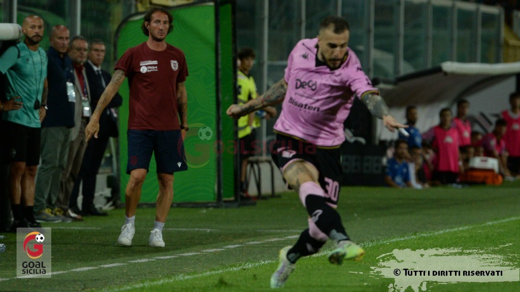 Palermo: lesione distrattiva al gluteo per Valente, anche lui salta la trasferta di Coppa contro il Torino