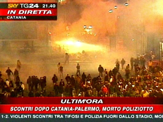 Catania-Palermo: 15 anni fa quel derby maledetto in cui perse la vita l'ispettore Raciti