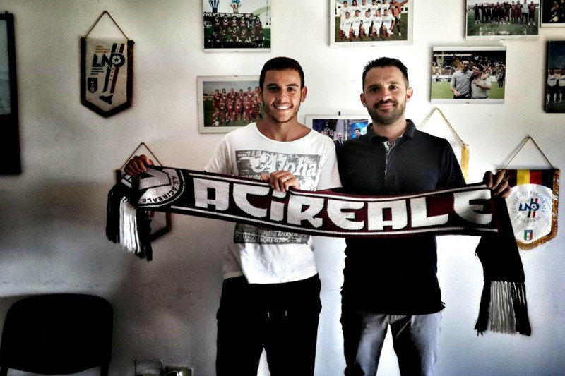 UFFICIALE - Acireale: confermato il giovane centrocampista Ambra