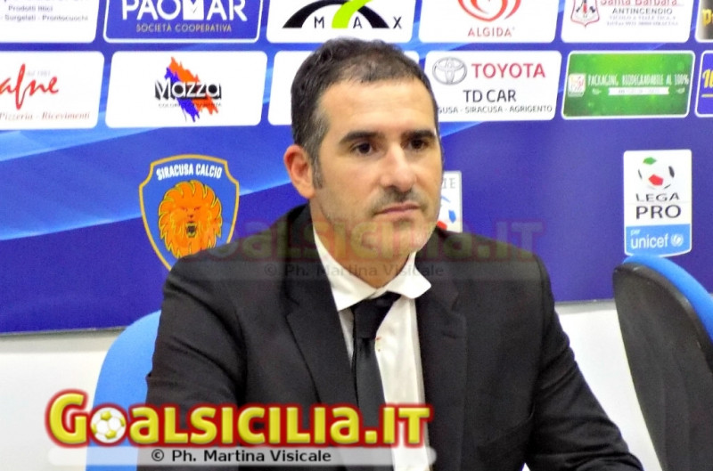 Lucarelli: “Palermo non si può rifiutare, non avrei problemi ad allenare in D”