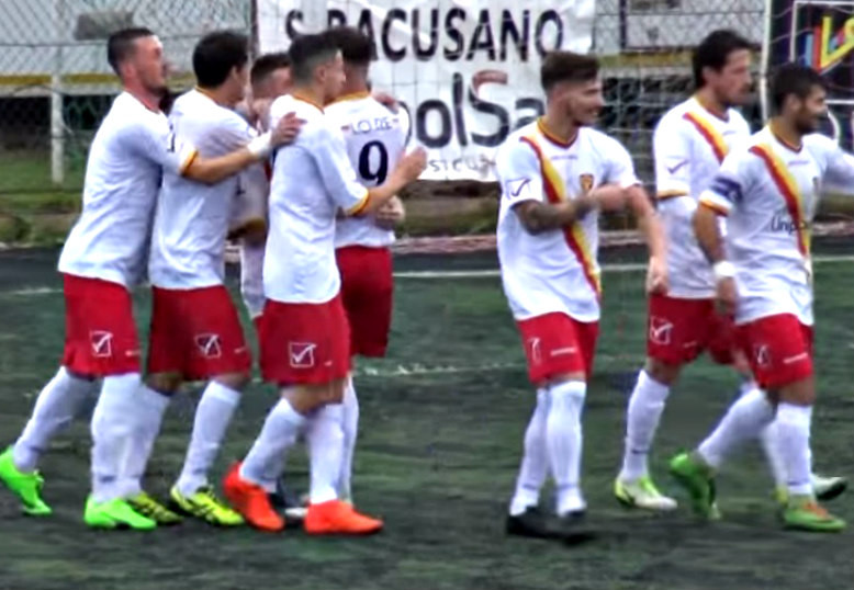 Città di Messina: la squadra festeggia la promozione in D (VIDEO)