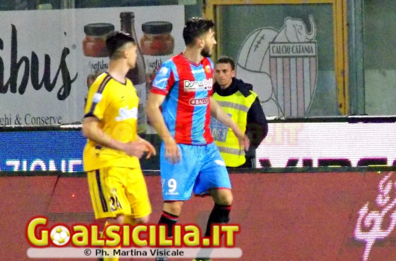 Calciomercato Catania: Lucarelli potrebbe chiamare a Livorno due calciatori